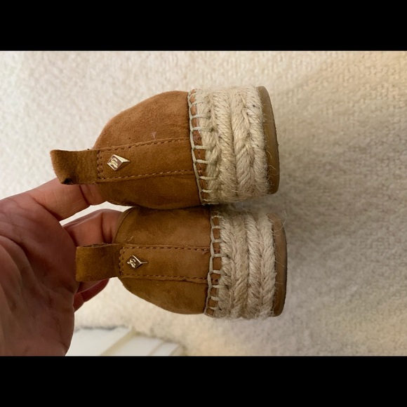 Shoes 👟 - Picture 5 of 5